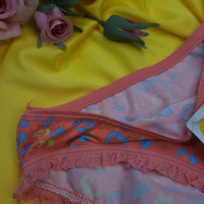 Трусики Vialanna коралові з бамбука та ніжним мереживом (T4685К)